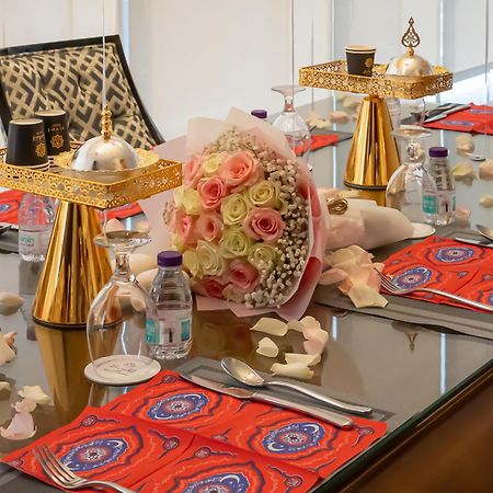 Nivel Hotel Abha Khamis Mushait Exterior photo A table set for a wedding reception