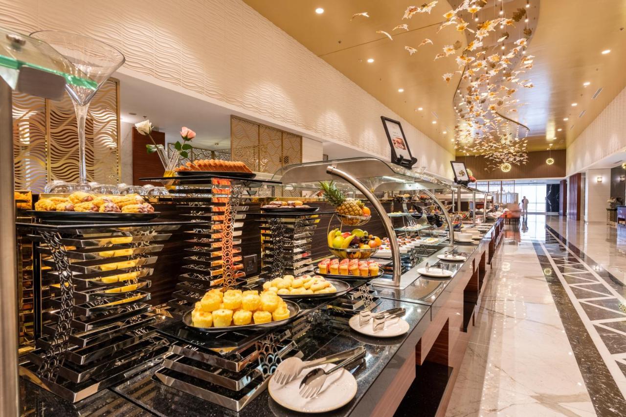 Nivel Hotel Abha Khamis Mushait Exterior photo The buffet at the hotel