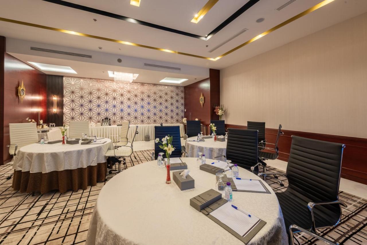 Nivel Hotel Abha Khamis Mushait Exterior photo Meeting room