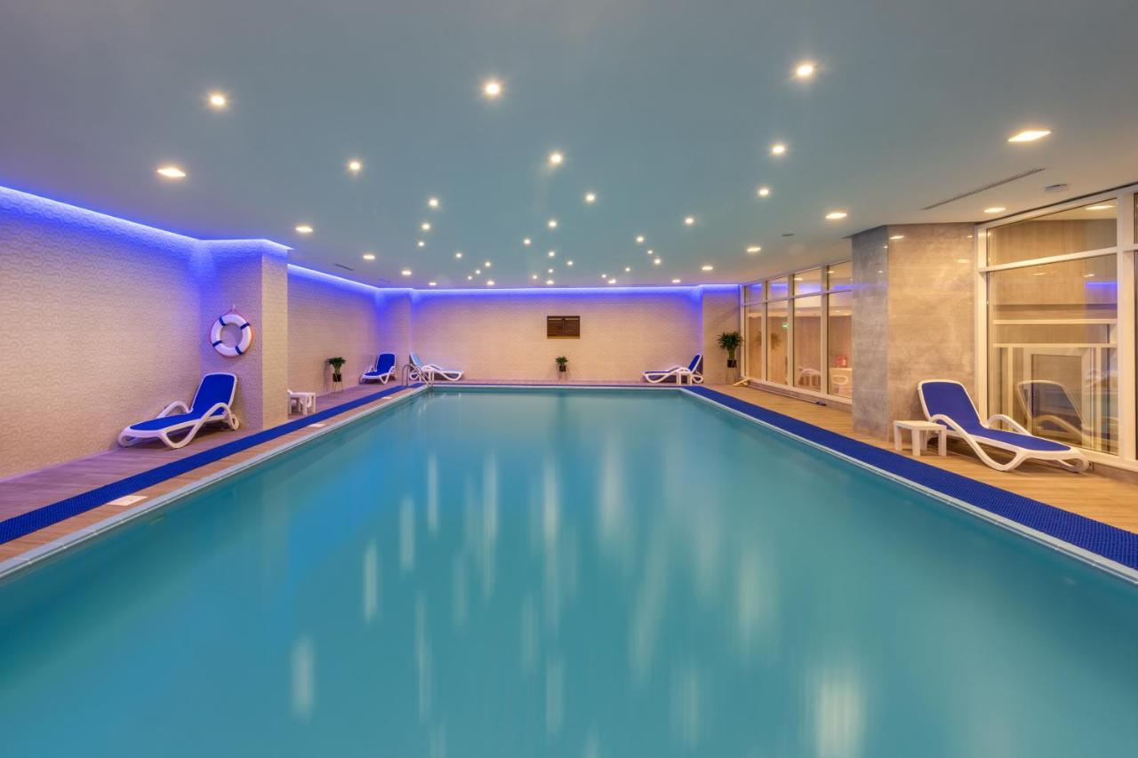 Nivel Hotel Abha Khamis Mushait Exterior photo Indoor pool