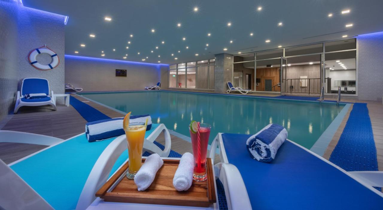 Nivel Hotel Abha Khamis Mushait Exterior photo Indoor pool