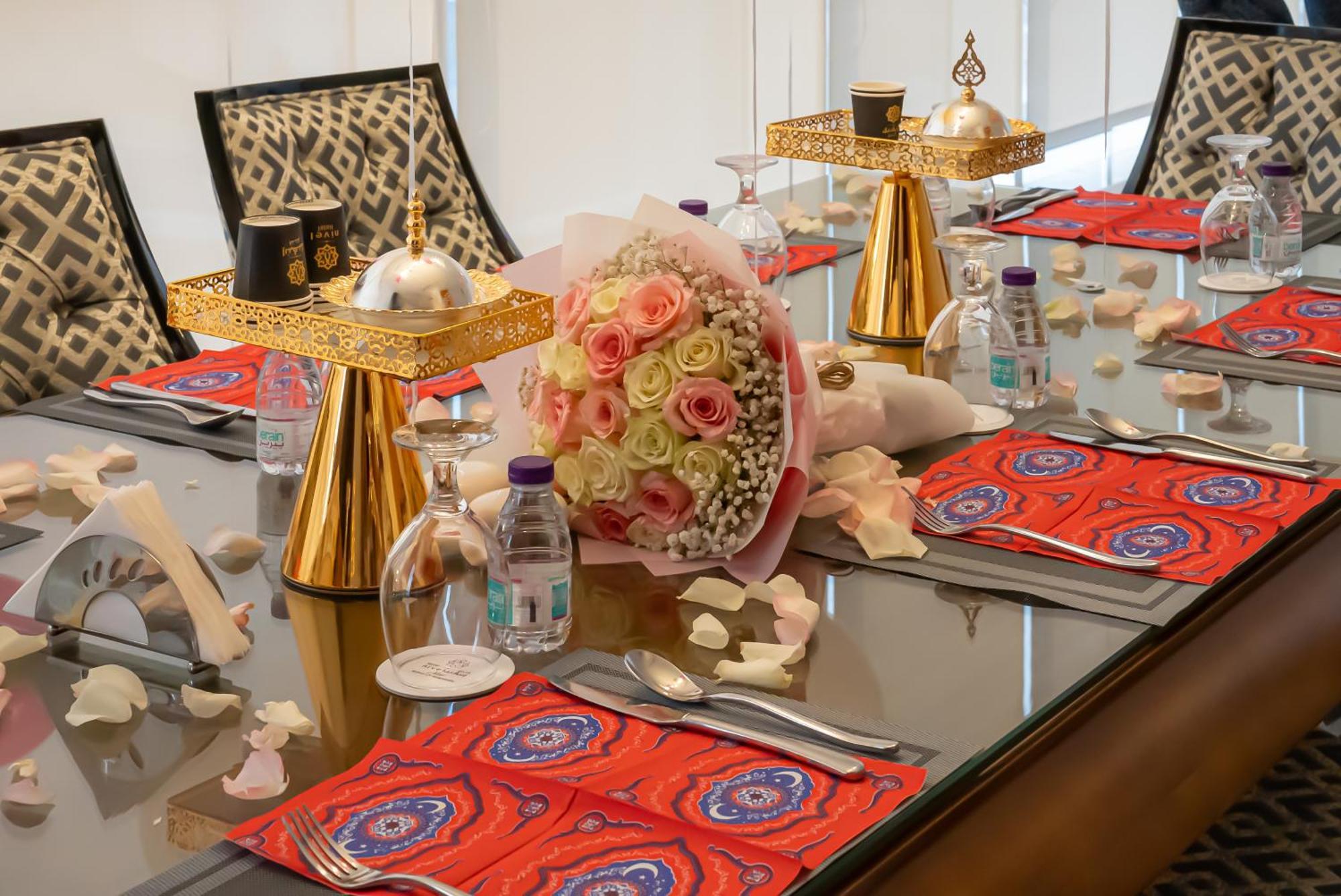 Nivel Hotel Abha Khamis Mushait Exterior photo A table set for a wedding reception
