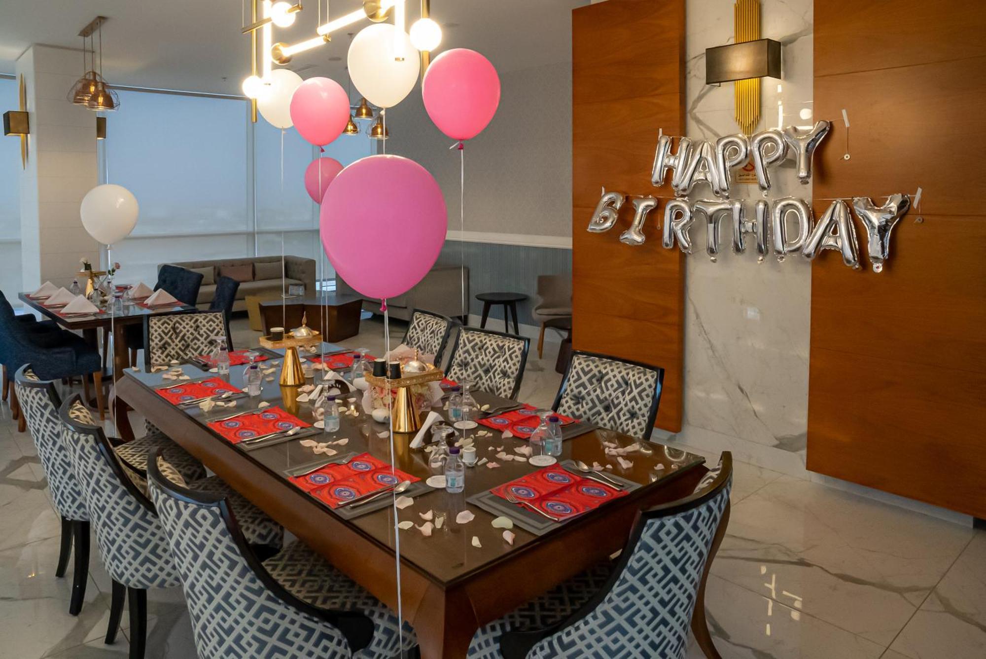 Nivel Hotel Abha Khamis Mushait Exterior photo A birthday party