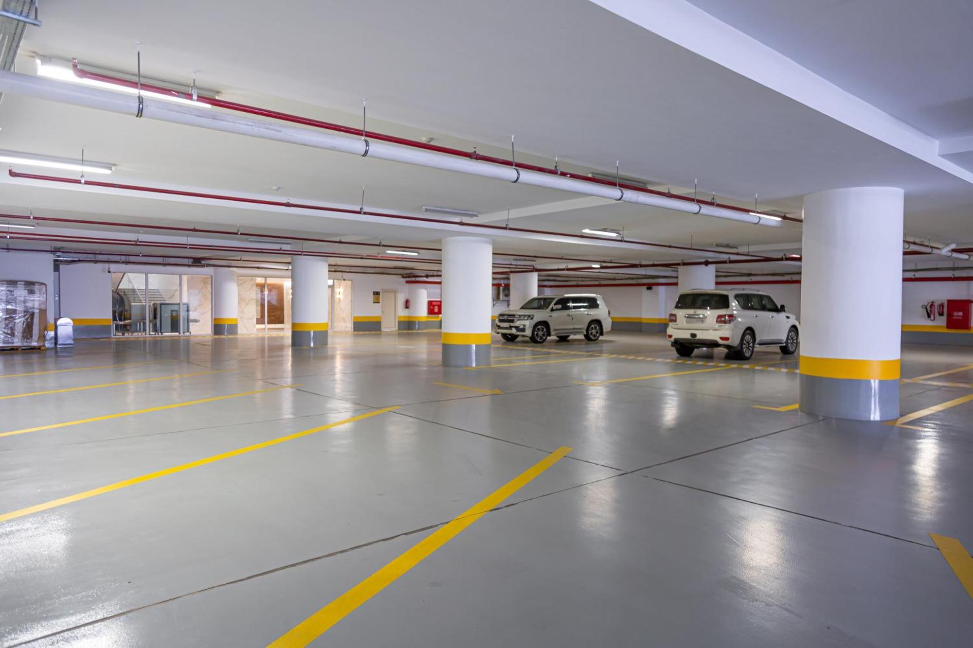 Nivel Hotel Abha Khamis Mushait Exterior photo A car park